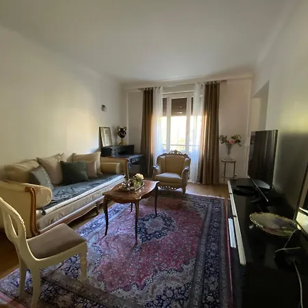 Village Auteuil Parigi